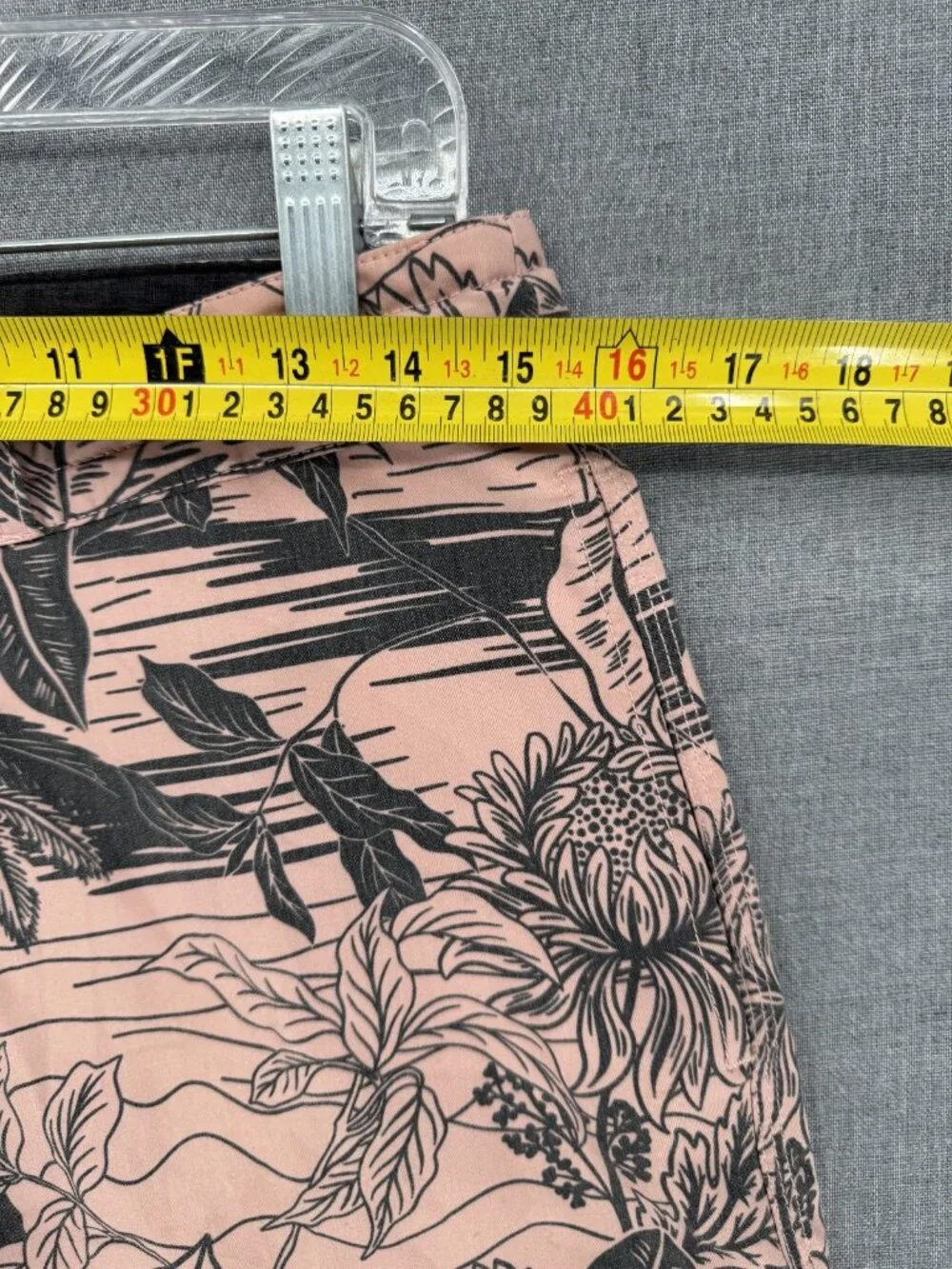 Vissla Kilauea Floral Board Shorts Mens 30 8